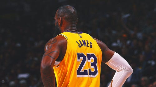LOS ANGELES LAKERS Trending Image: LeBron James, player-coach? Byron Scott says Lakers should try it